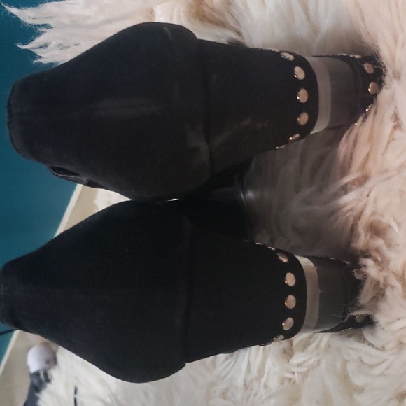 Stuart Weitzman suede leather black pointy toe 4.5" heels - Picture 6 of 9